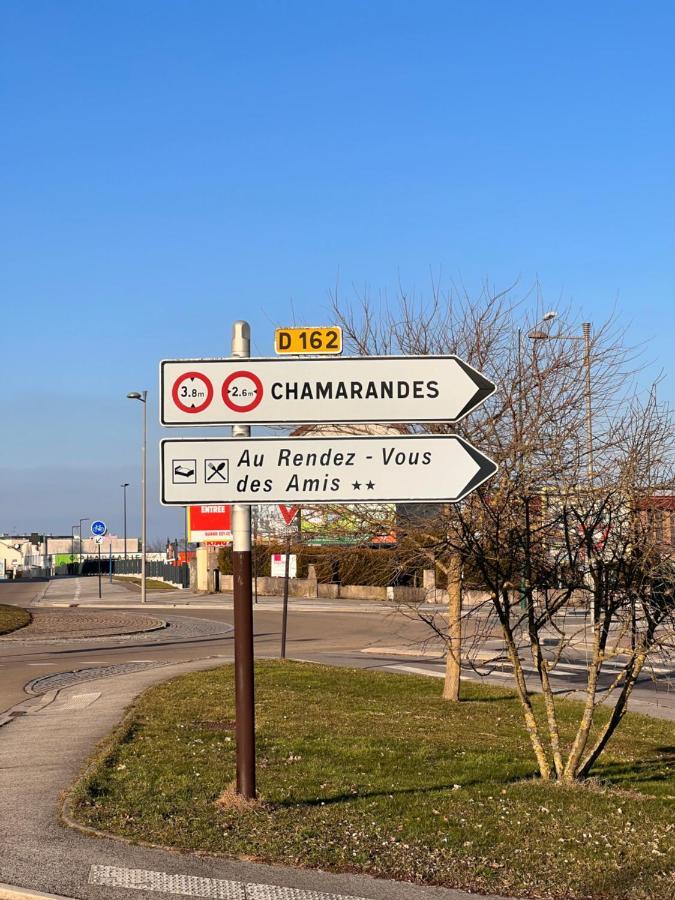 Hostellerie Au Rendez-Vous Des Amis Chaumont  Eksteriør billede